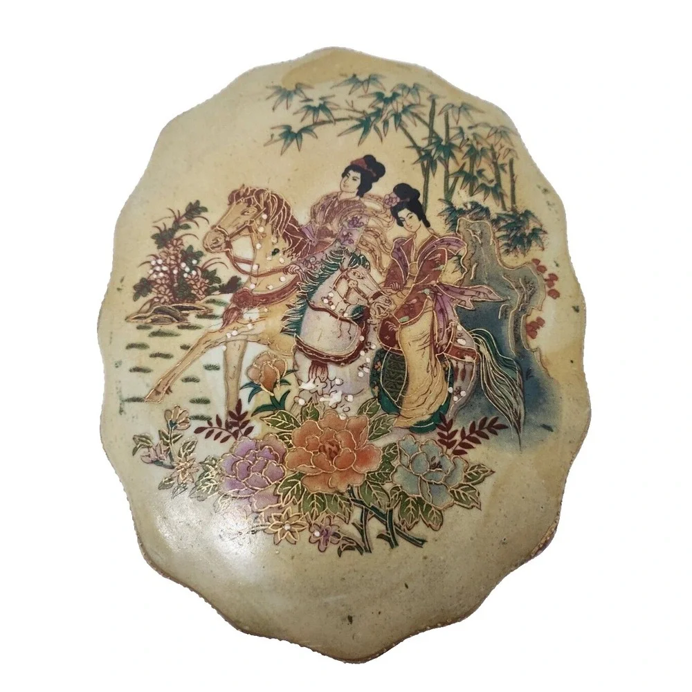 Antique Royal Satsuma‎ Asian Jewelry Box Porcelain Gold Embossed Floral Ornate